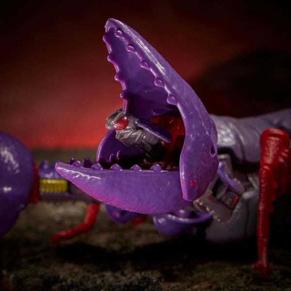 Predacon Scorponok Transformers Generations War for Cybertron: Kingdom Deluxe Class Wave 3