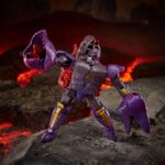 Predacon Scorponok Transformers Generations War for Cybertron: Kingdom Deluxe Class Wave 3
