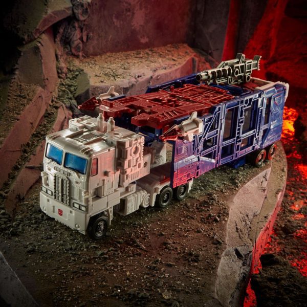 Ultra Magnus Transformers Kingdom War of Cybertron Trilogy Figuren von Hasbro und Takara Tomy