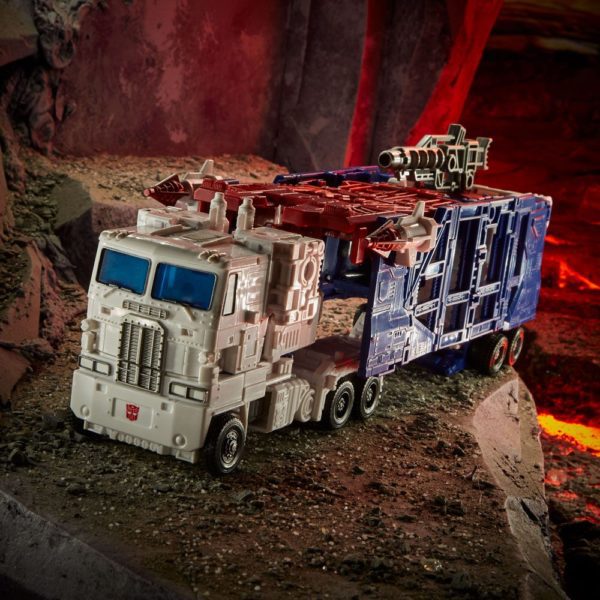 Ultra Magnus Transformers Kingdom War of Cybertron Trilogy Figuren von Hasbro und Takara Tomy