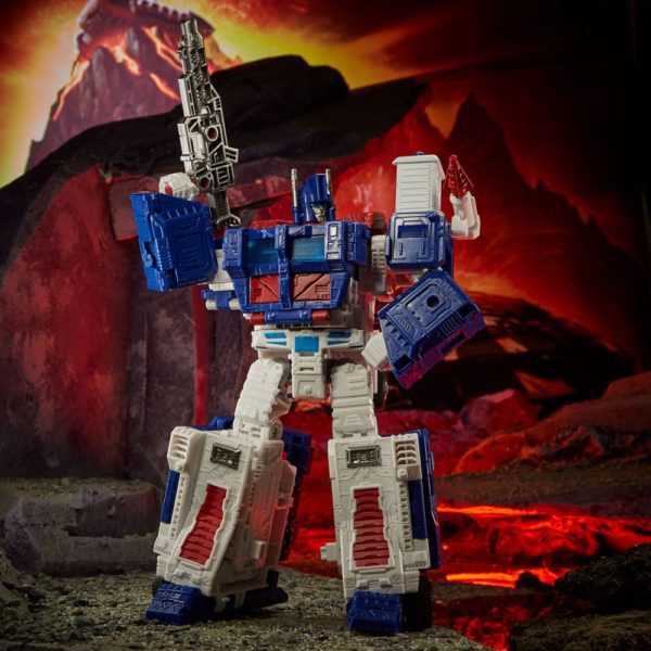Ultra Magnus Transformers Kingdom War of Cybertron Trilogy Figuren von Hasbro und Takara Tomy