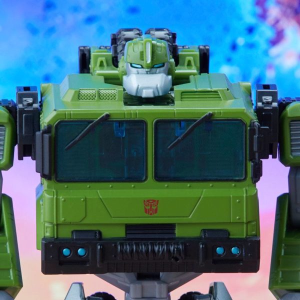 Bulkhead Transformers Generations Legacy Voyager Class Figur von Hasbro und Takara Tomy