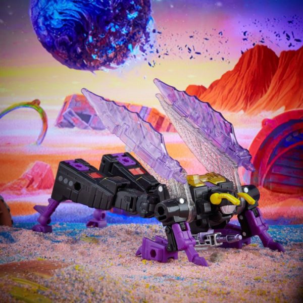 Kickback Transformers Generations Legacy Deluxe Class Figur von Hasbro und Takara Tomy