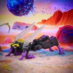 Kickback Transformers Generations Legacy Deluxe Class Figur von Hasbro und Takara Tomy