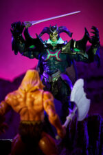 Savage He-Man Deluxe Figur Masters of the Universe Revelation Masterverse Figur von Mattel