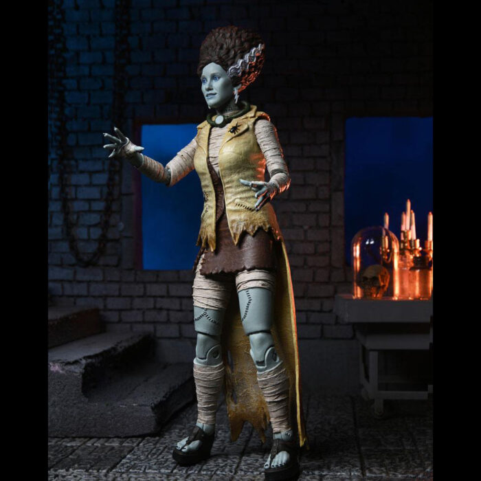 April as the Bride of Frankenstein Teenage Mutant Ninja Turtles (TMNT) Figur von NECA aus der Universal Monsters Reihe
