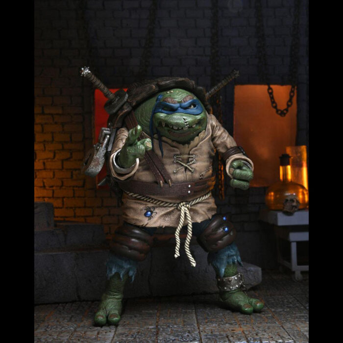 Leonardo as the Hunchback Teenage Mutant Ninja Turtles (TMNT) Ultimate Figur von NECA aus der Universal Monsters Reihe