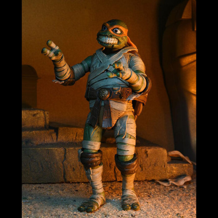 Michelangelo as the Mummy Teenage Mutant Ninja Turtles (TMNT) Ultimate Figur von NECA aus der Universal Monsters Reihe