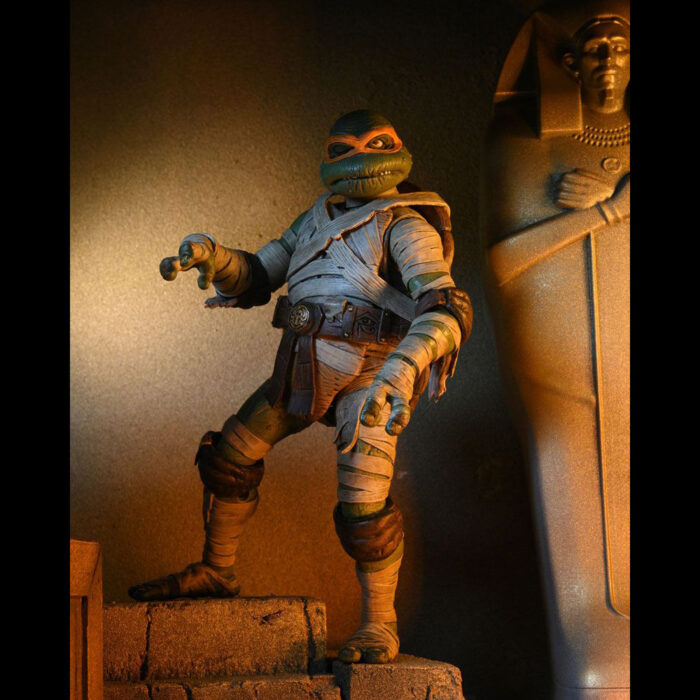 Michelangelo as the Mummy Teenage Mutant Ninja Turtles (TMNT) Ultimate Figur von NECA aus der Universal Monsters Reihe