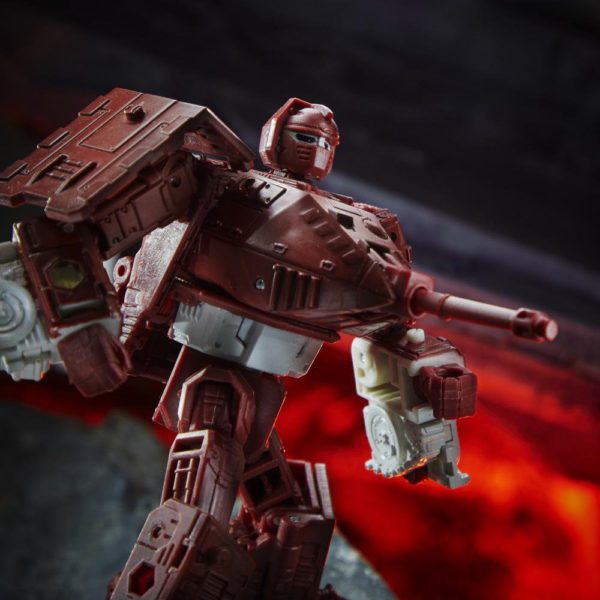 Warpath WFC-K6 Transformers Deluxe Class Figur von Hasbro aus War for Cybertron: Kingdom