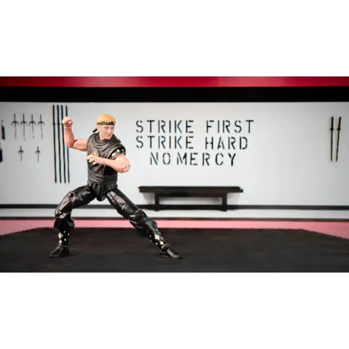 Johnny Lawrence Black Boar Ranger Power Rangers x Cobra Kai Lightning Collection Figur von Hasbro