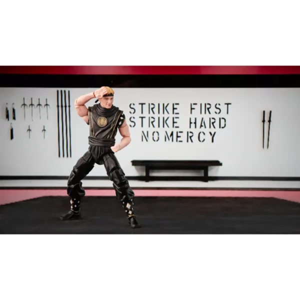 Johnny Lawrence Black Boar Ranger Power Rangers x Cobra Kai Lightning Collection Figur von Hasbro