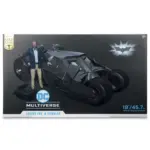 Tumbler mit Lucius Fox DC Multiverse Fahrzeug und Figur von McFarlane Toys aus Batman: The Dark Knight