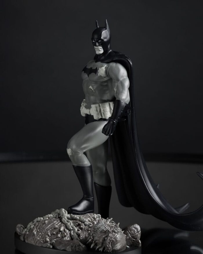Batman (Black & White) - DC Direct - By Bjorn Barends – Bild 10