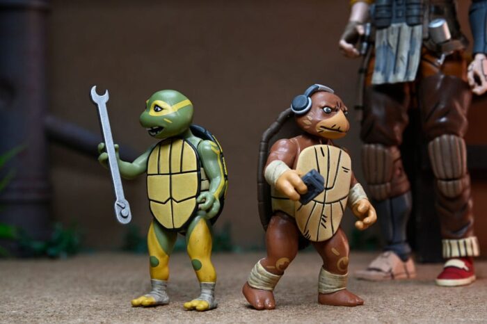Grammy April with Baby Yi & Moja - Teenage Mutant Ninja Turtles - The Last Ronin The Lost Years – Bild 13