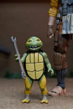 Grammy April with Baby Yi & Moja - Teenage Mutant Ninja Turtles - The Last Ronin The Lost Years – Bild 14
