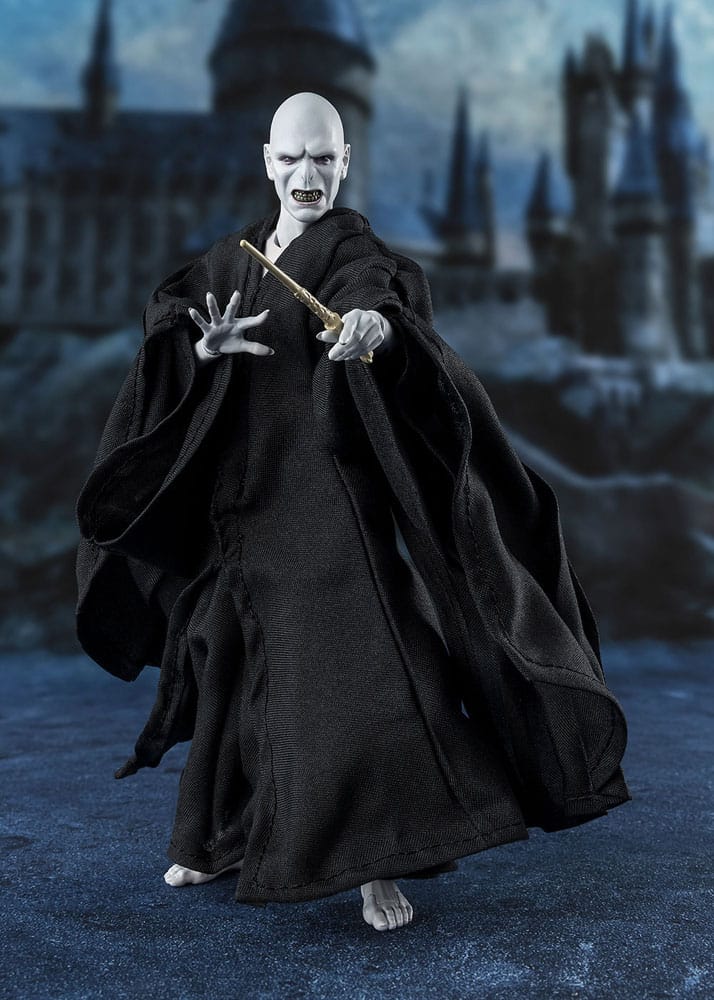 x_btn68627.jpg Lord Voldemort - Harry Potter und der Feuerkelch - S.H. Figuarts – Bild 1