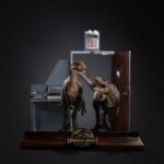 Raptors at the Kitchen's Door - Jurassic Park Art Scale Statue – Bild 4
