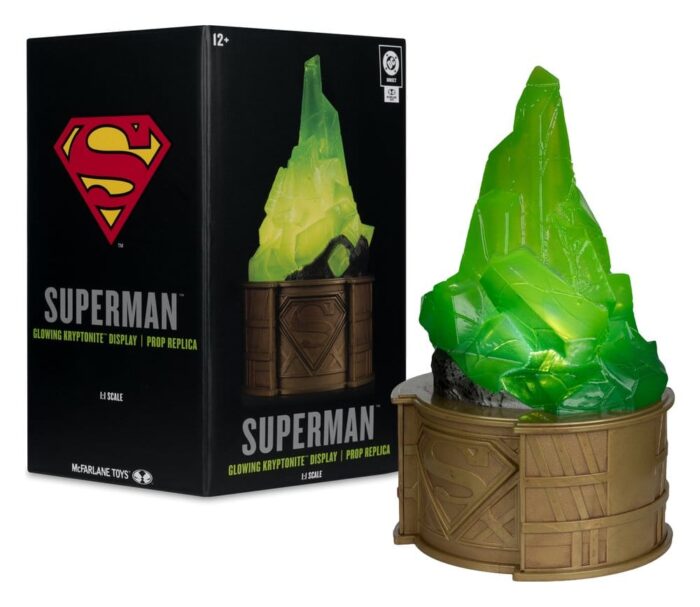 Kryptonite Display - DC Direct - Superman - Replik - Gold Label – Bild 3