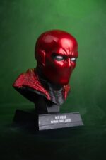 Red Hood Cowl Maske - DC Direct - Batman: Three Jokers - Prop-Replik – Bild 11
